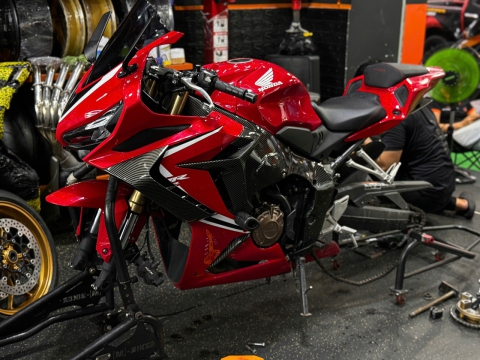 Thay vỏ CBr650