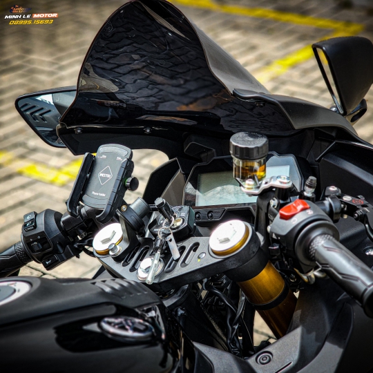 R15v3 model 2021