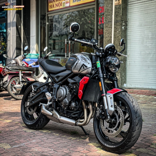 Trident 660