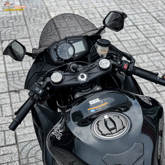 KAWASAKI ZX6X