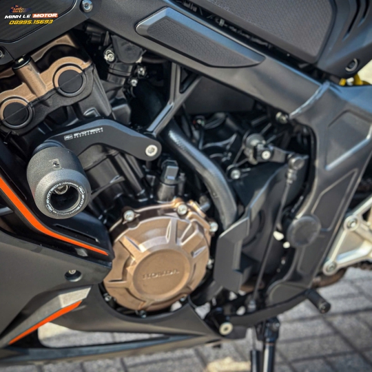 Cbr650r 2022 ngay chủ đập thùng