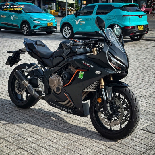 Cbr650r 2022 ngay chủ đập thùng