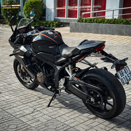 Cbr650r 2022 ngay chủ đập thùng